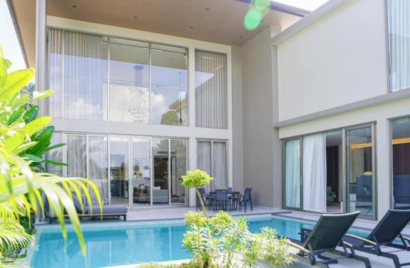 Bangtao Lagoon Vila